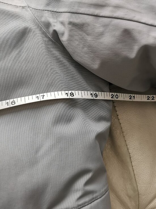 Lululemon Winter Warrior Long Parka   (Rhino Grey) - Picture 10 of 13